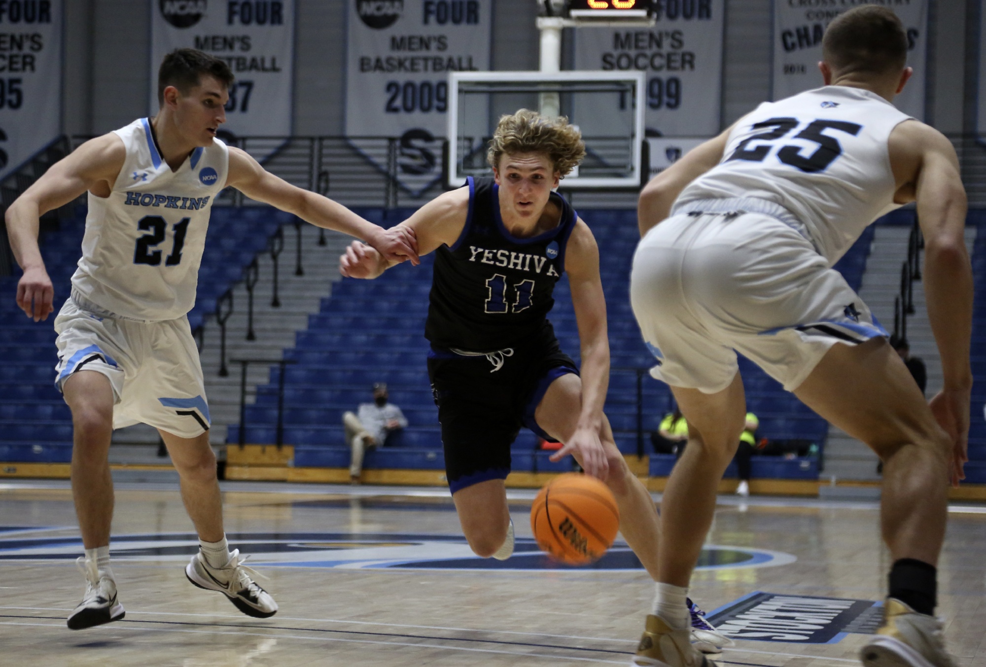 Yeshiva University Basketball Team Ends Unforgettable Era - Bloomberg