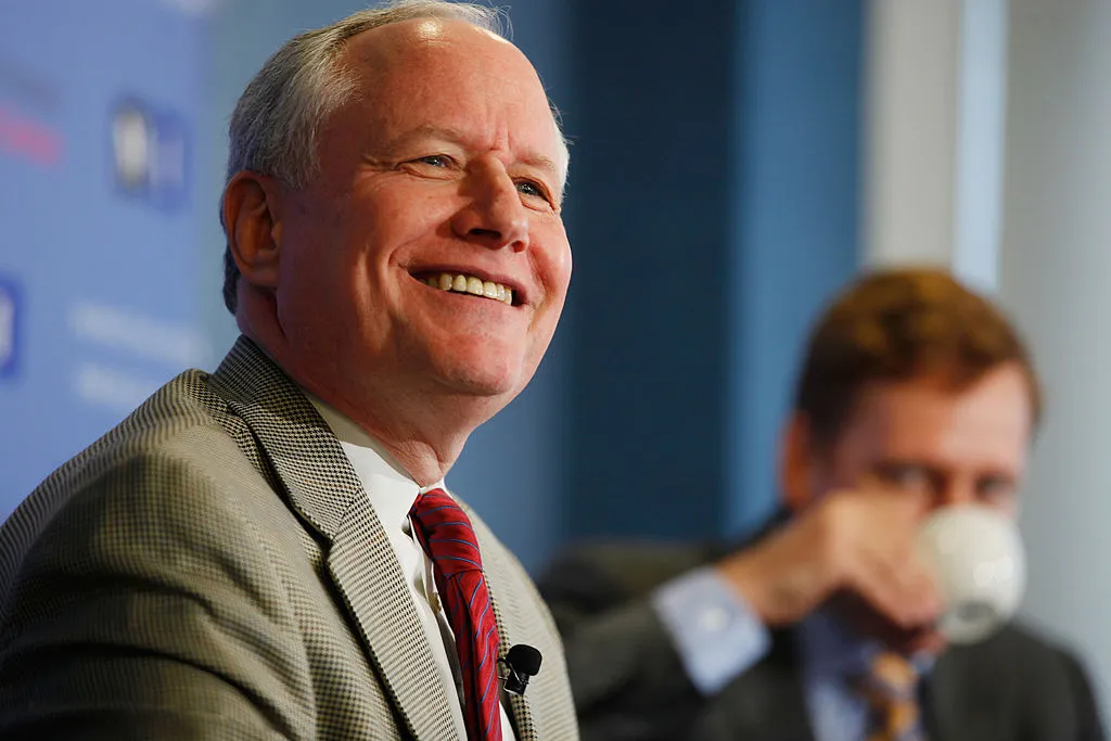 Conservatives who've been at major news outlets? William Kristol and a handful of others....
