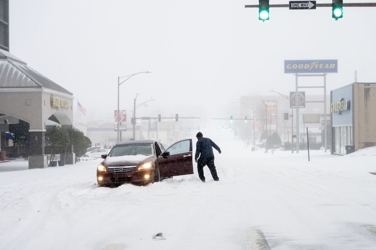 Sprawling US Winter Storm Strains Power Grids, Snarls Travel - Bloomberg