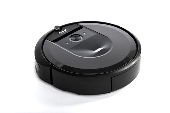 Roomba Maker Seeks to Block Rival SharkNinja Vacuums From U.S.