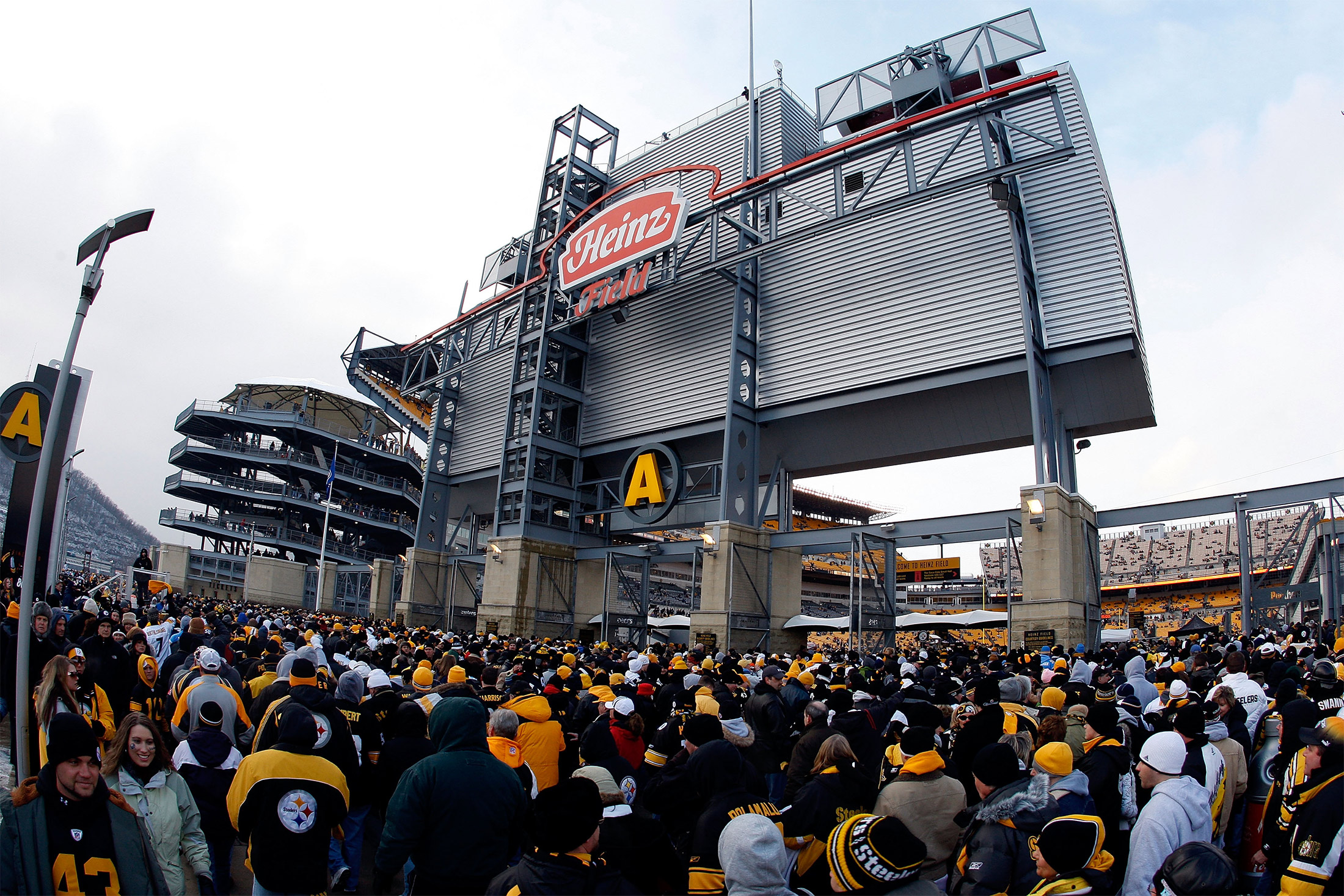 Pittsburgh Steelers win home opener at Heinz Field