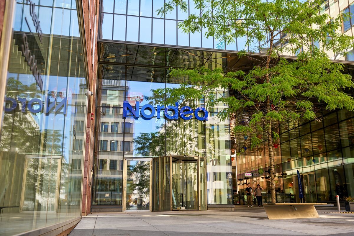 Nordea Cuts 5% Staff for AI Savings