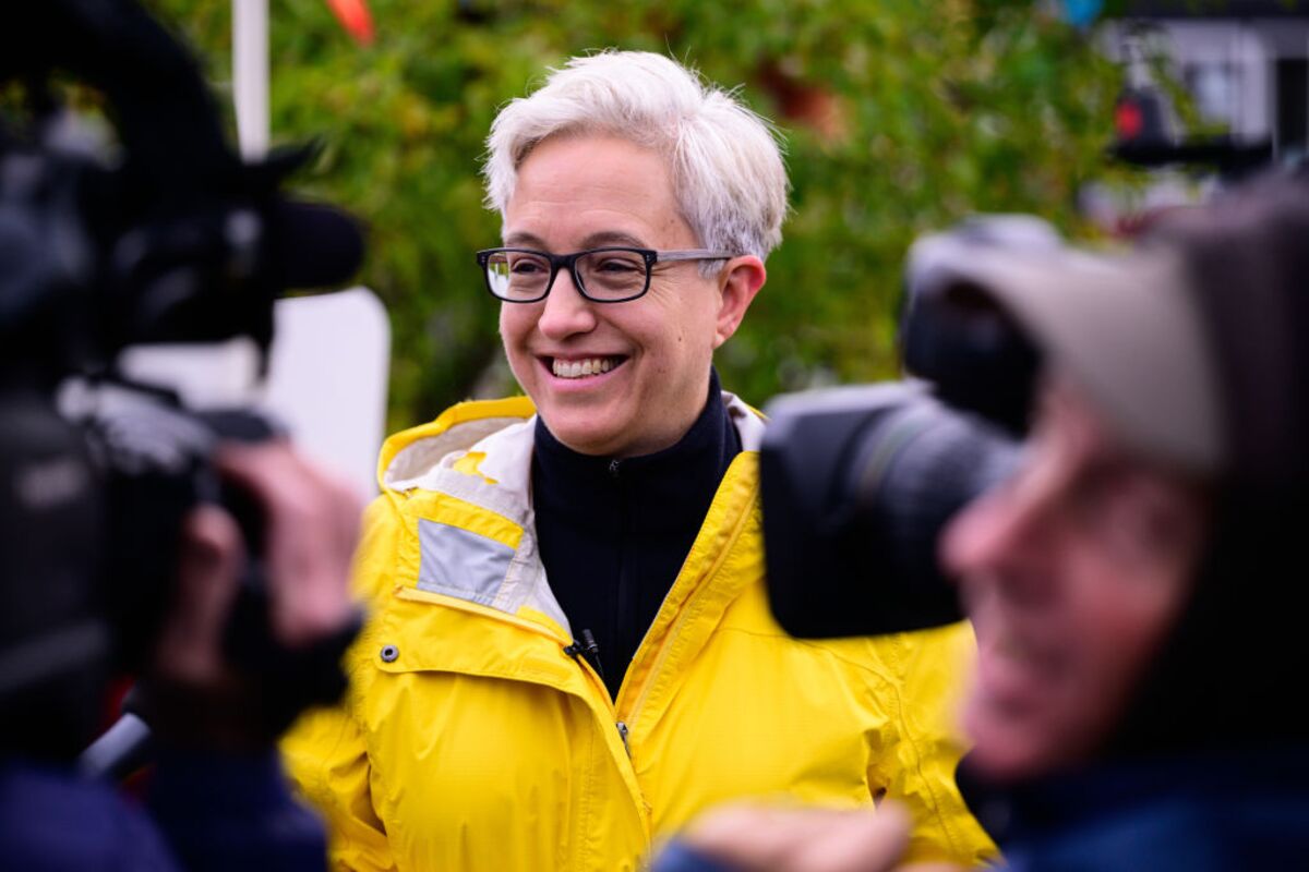 Oregon’s Governor Didn't Ask for a Fight. She Got One Anyway.