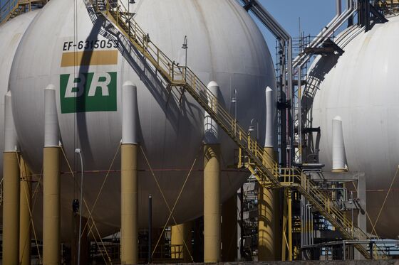 Petrobras Raises $2.3 Billion in Sale of Fuel Distributor Stake