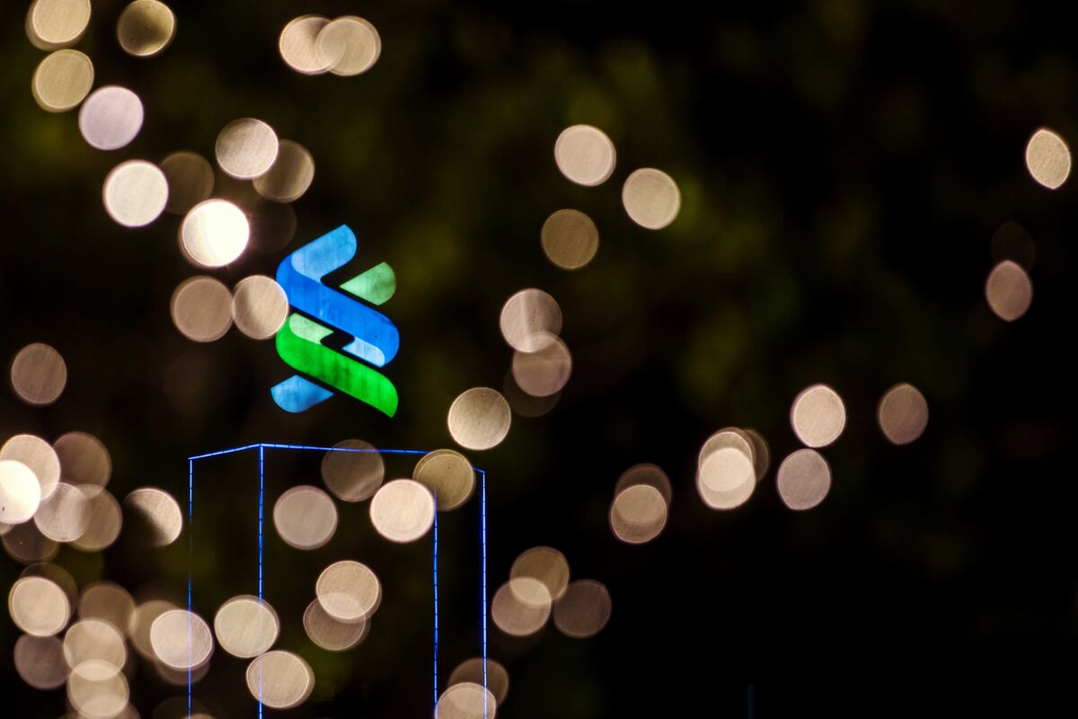 StanChart Announces $1 Billion Buyback After Earnings Beat - Bloomberg