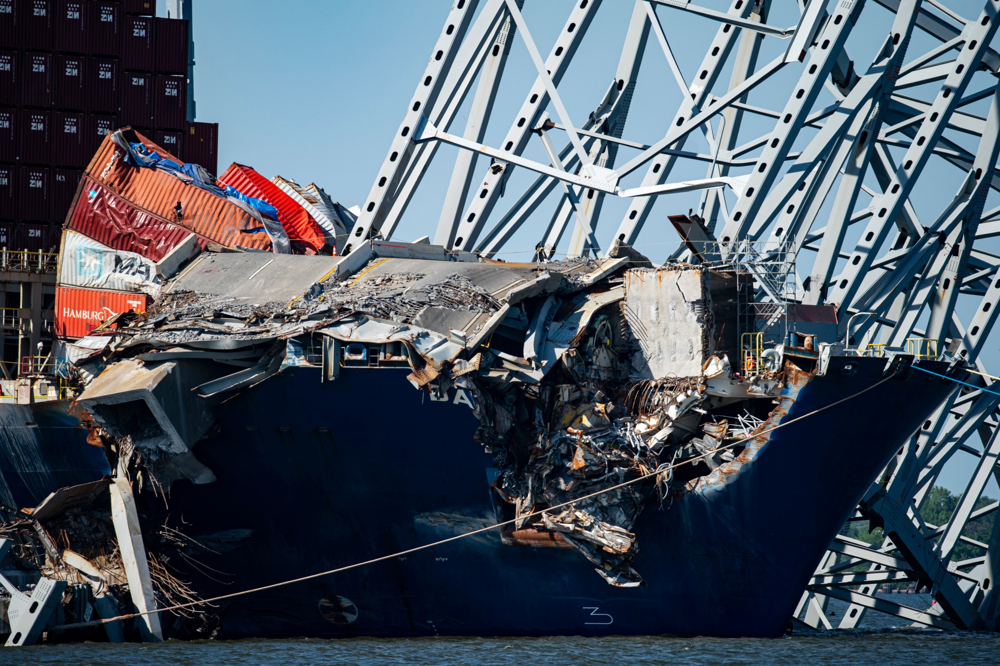 Crashed Ship in Baltimore Set to Be Moved to Nearby Docks Monday - Bloomberg