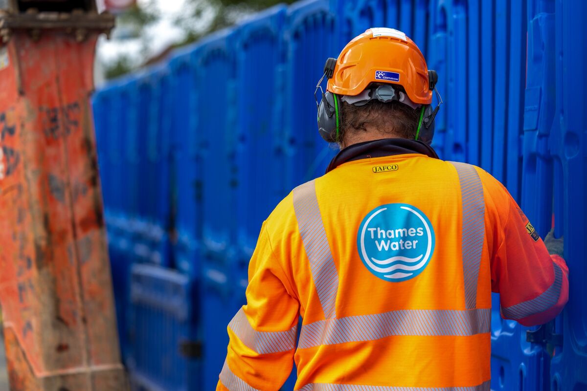 Thames Among UK Water Firms to Have Bosses’ Bonuses Blocked