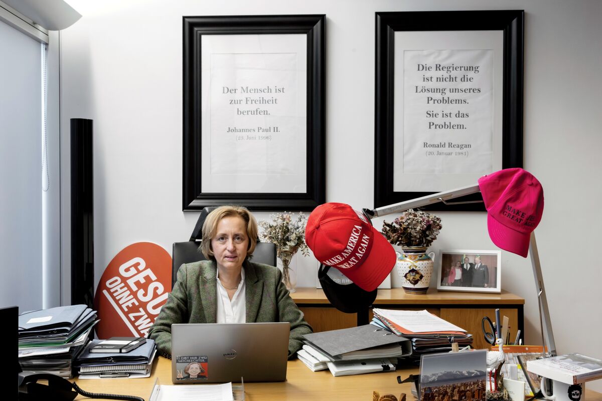 assets.bwbx.io image