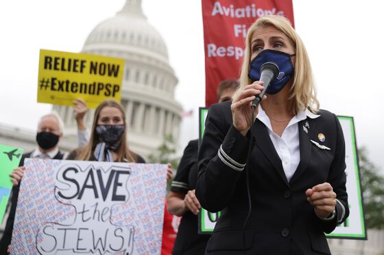 Flight Attendants Blame Airport Drinking for Stoking Mask Anger