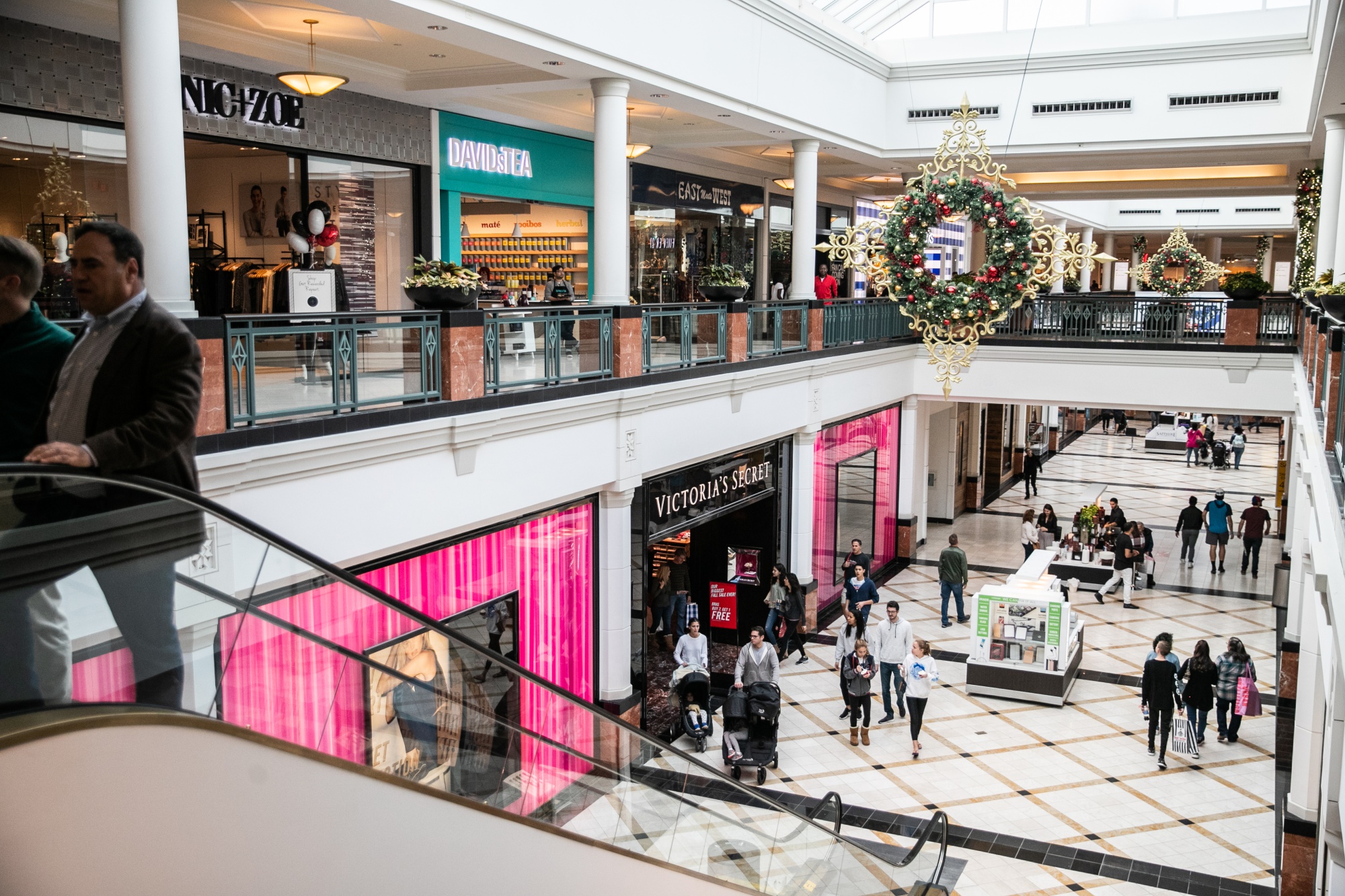 Online Brands Coming To A Suburban Mall Near You