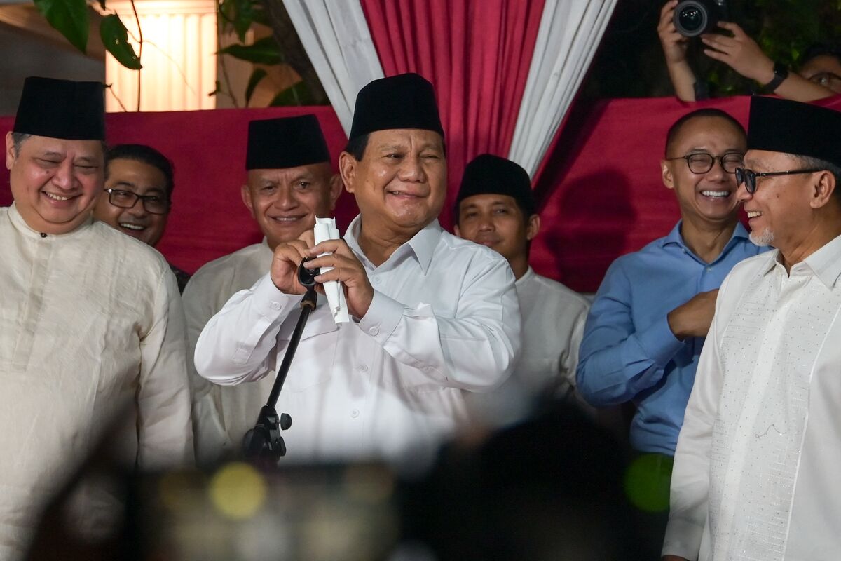 財政不安、プラボウォ氏のフリーランチ公約でファンドがインドネシア国債を売却