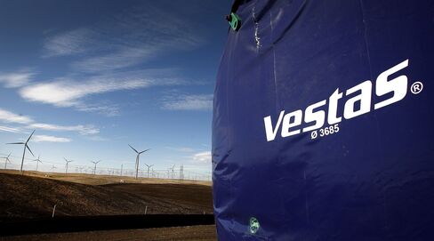 Vestas Cash Flow Raises Chance of Share Sale, Bernstein, SEB Say