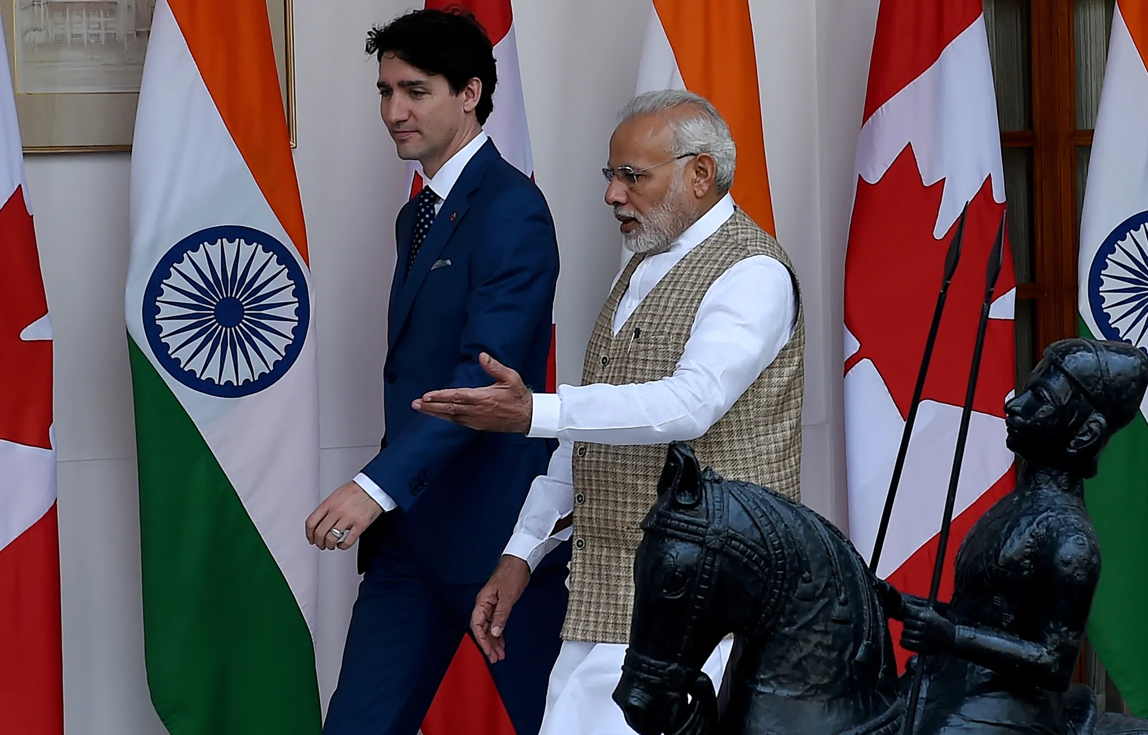 Justin Trudeau, left,&nbsp;and&nbsp;Narendra Modi arrive for a meeting at Hyderabad house in New Delhi on Feb.&nbsp;23, 2018.