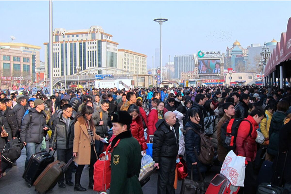 watching-the-world-s-largest-human-migration-as-china-goes-home-for-the