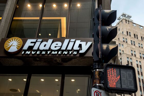 Fidelity Investments to Hire 4,000 People in Next Six Months
