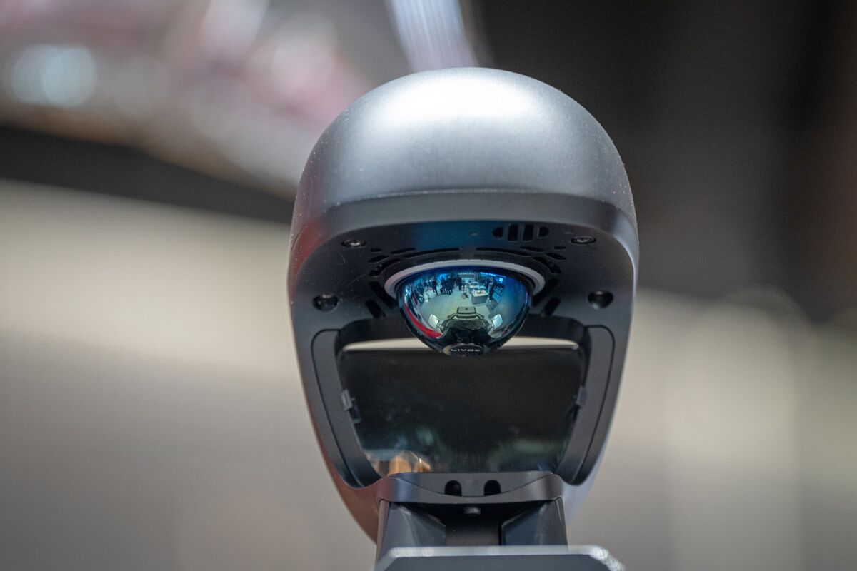 bloomberg.com - Chinese Startup's Kung Fu Robots Fire Up Tech-Wary Investors