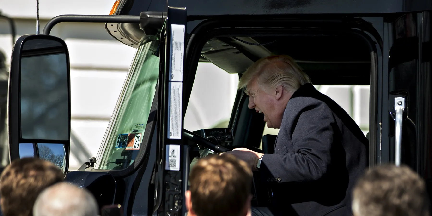 1495804463_trump