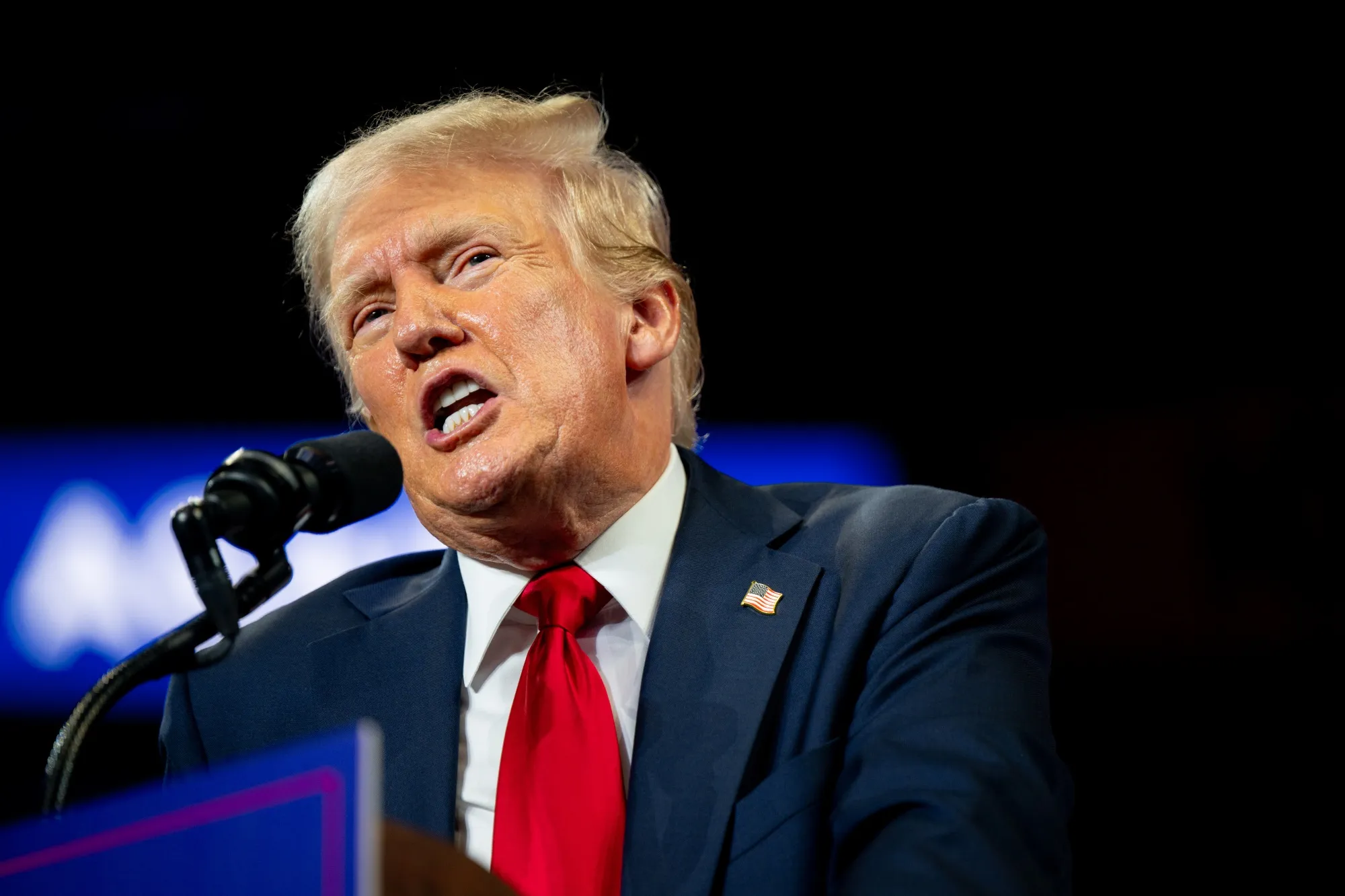 The face of a wannabe dictator.