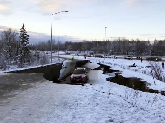 U.S. Declares Emergency After Quake Leaves Alaska in Darkness