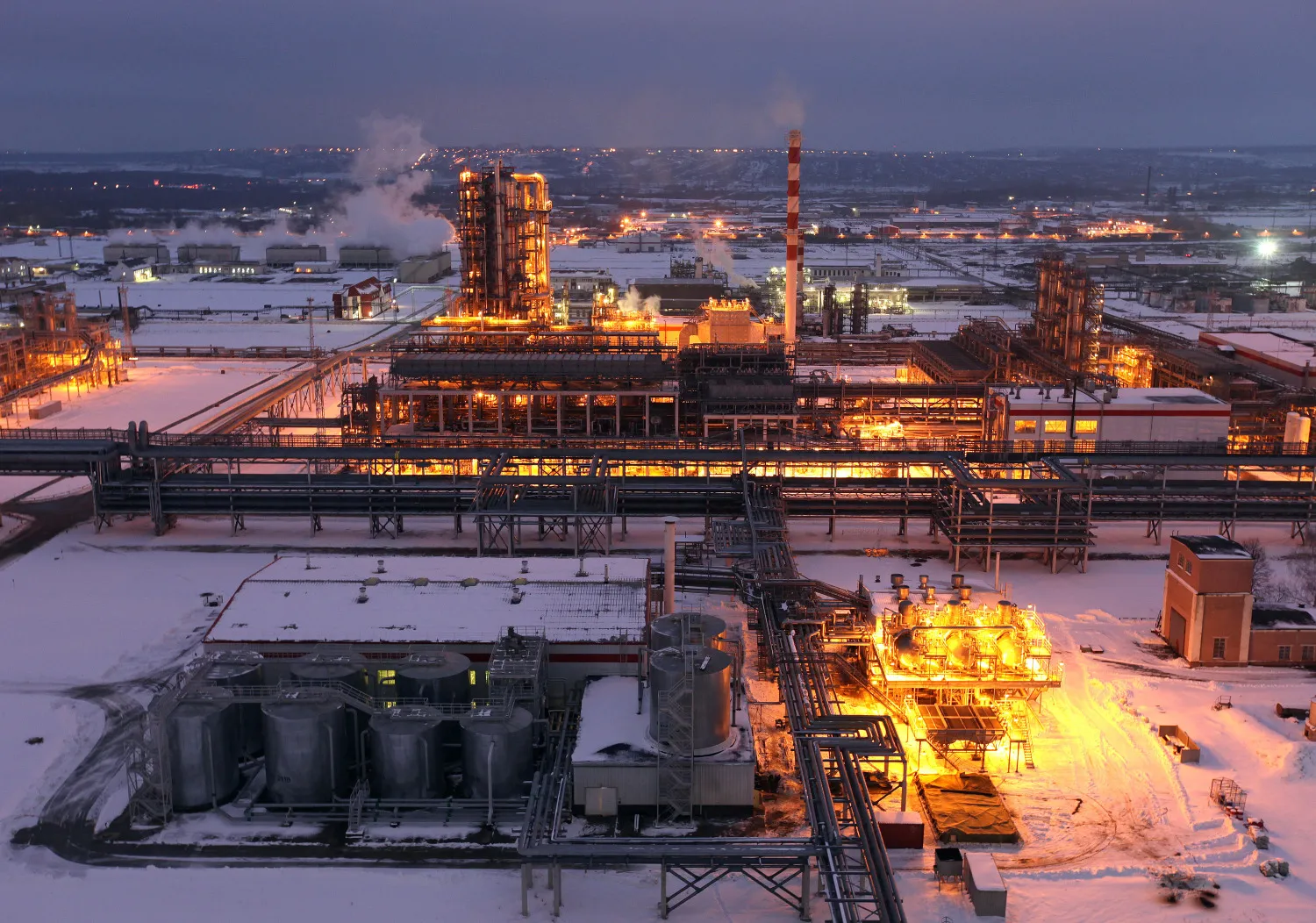 The Lukoil-Nizhegorodnefteorgsintez petroleum refinery in Nizhny Novgorod, Russia, in 2011.