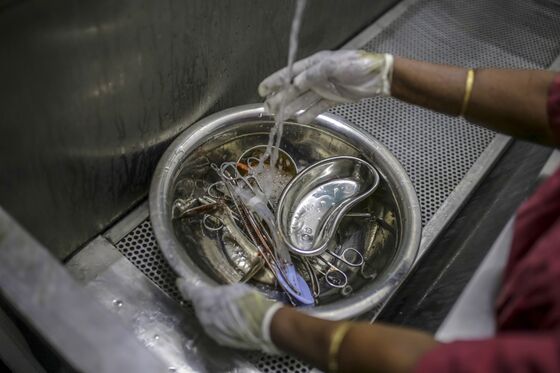 India’s Worsening Drought Is Forcing Doctors to Buy Water for Surgery