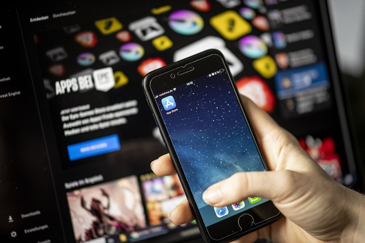 Apple (AAPL) App Store Manager to Take Center Stage at Epic Games Trial ...