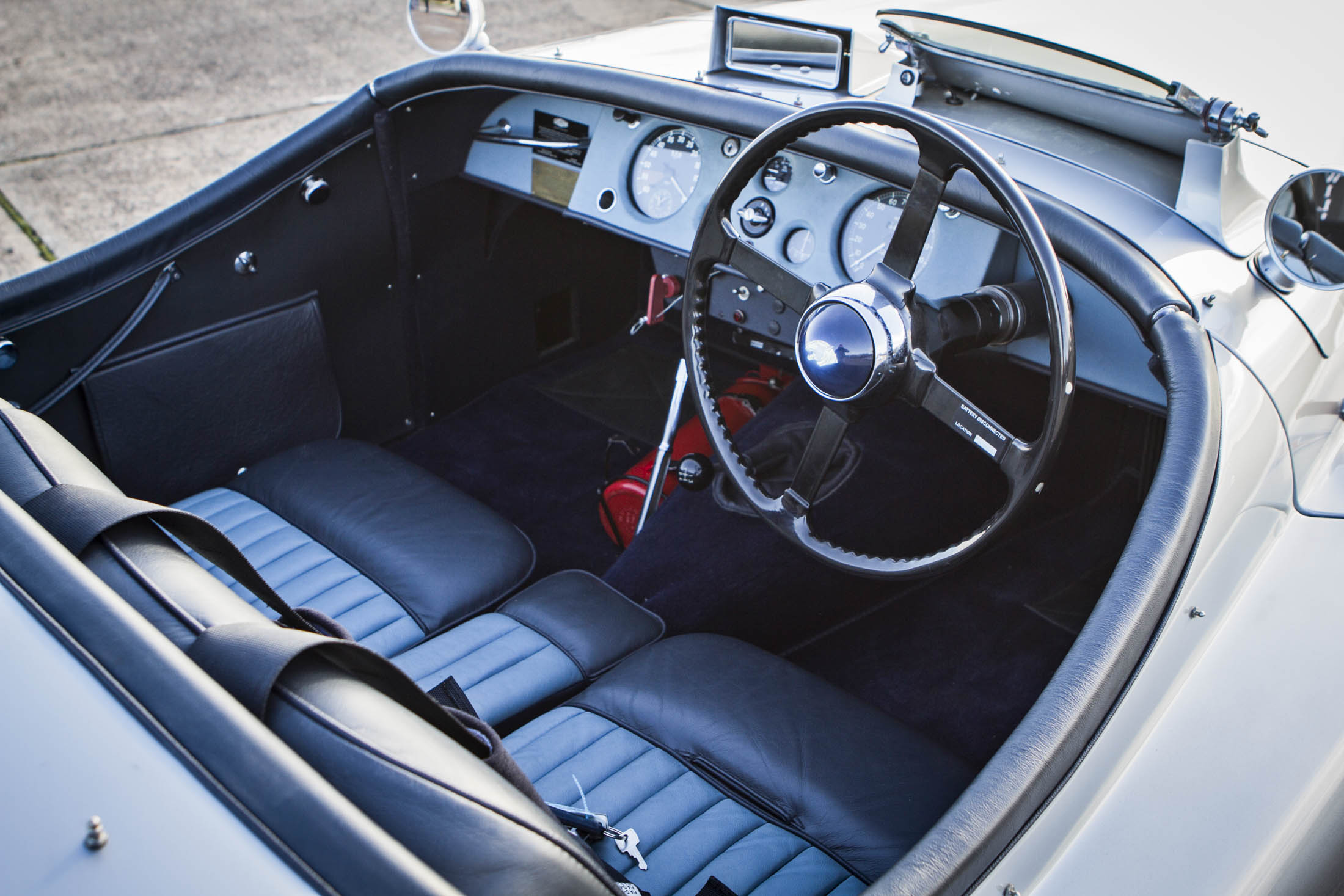 jaguar xk120 interior