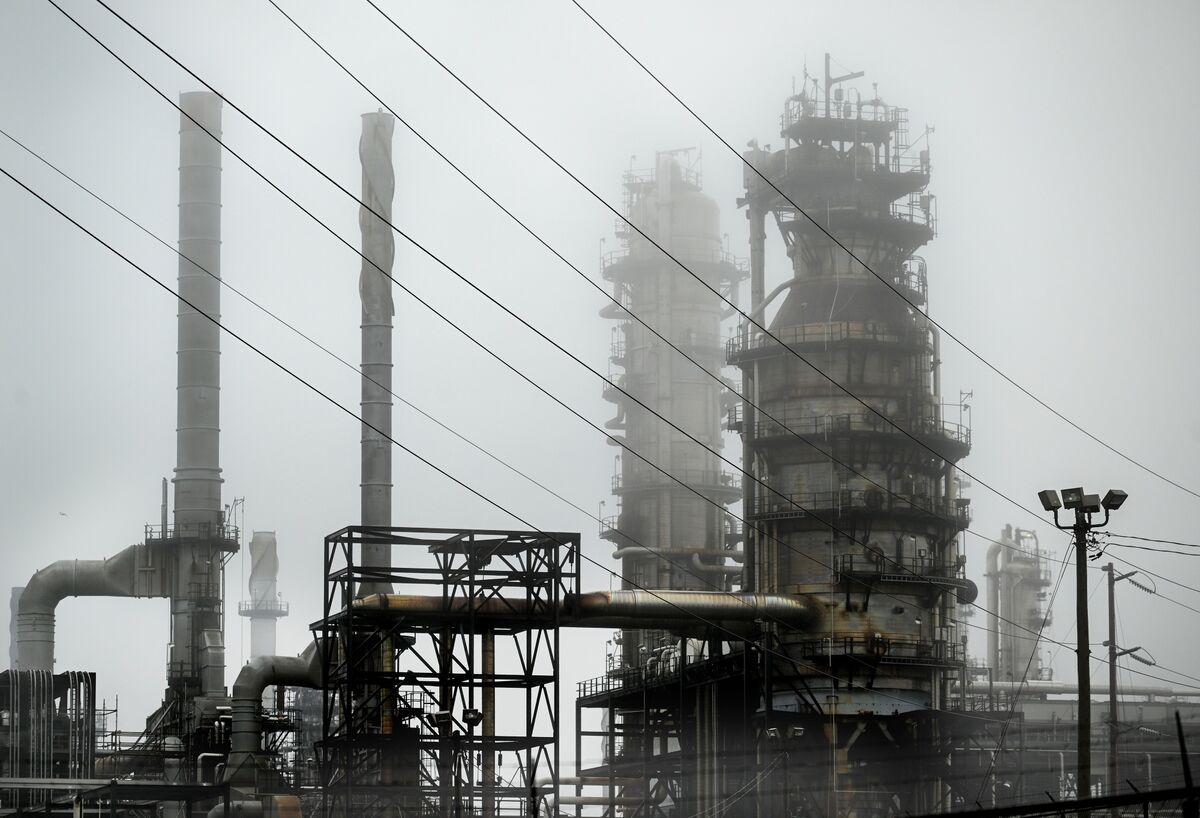 Oil Prices Rise Amid Tariff Delay, OPEC+ Uncertainty