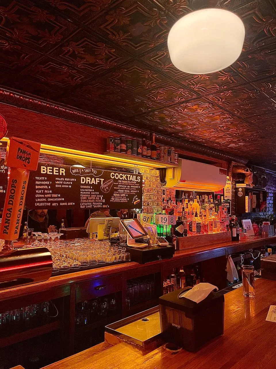 ビットコイン好きで飲酒好き集まれ－ＮＹ市バーが仮想通貨ファン招く - Bloomberg