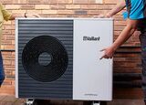Centrica Cuts Heat Pump Cost in Grab for UK Green-Market Share