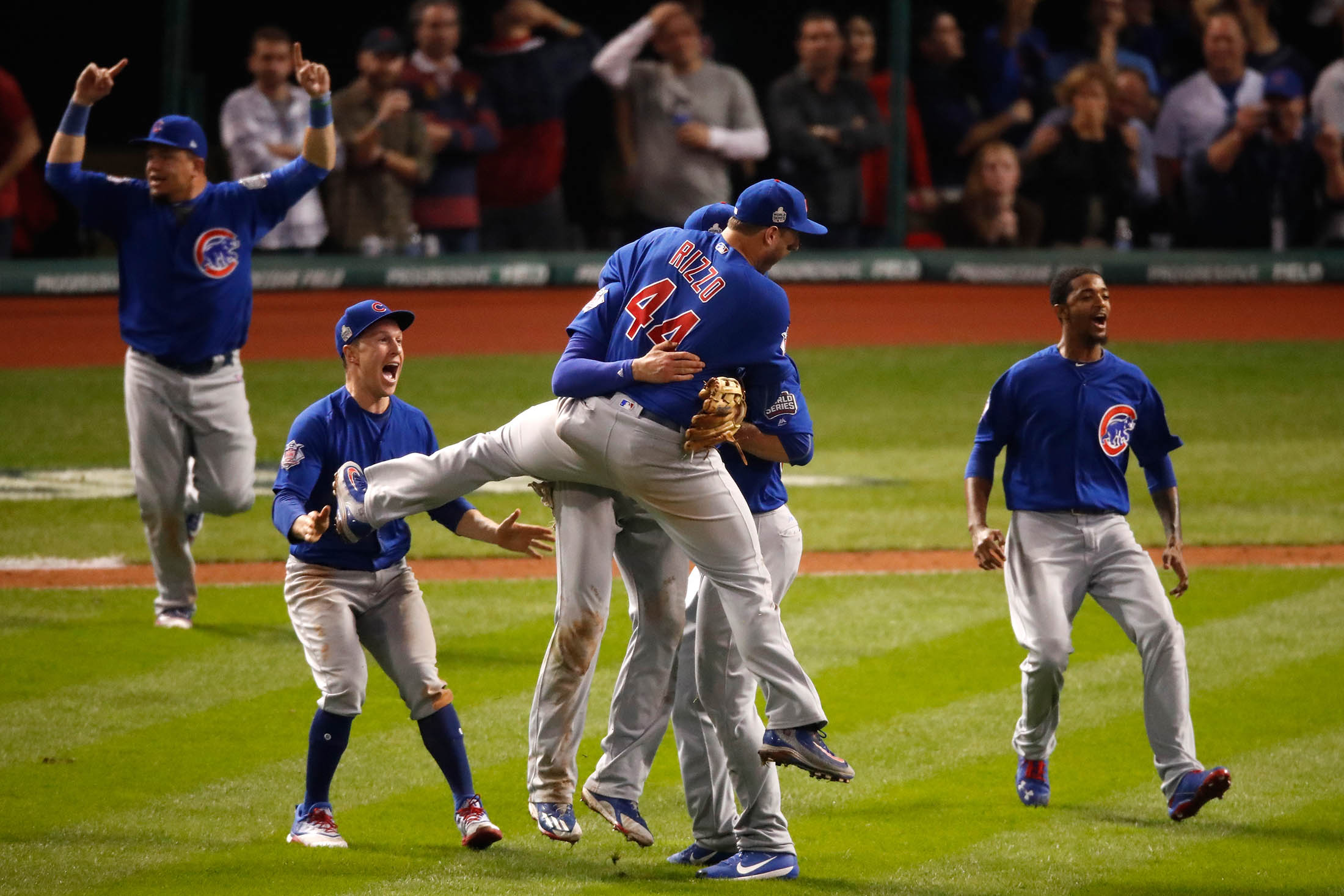 Cubs Win 1st Series Title Since 1908, Beat Indians in Game 7 - Bloomberg