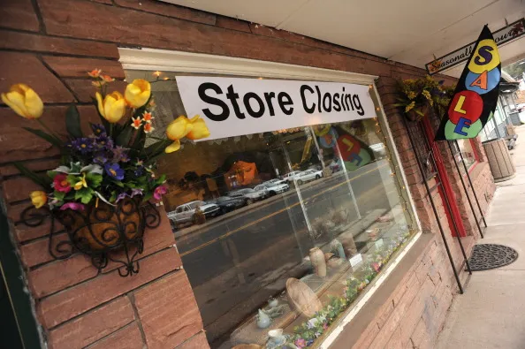 1498849739_store closing