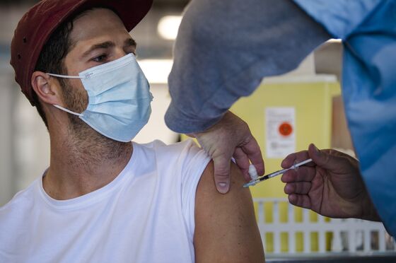 Canada Passes U.S. in Covid-19 Vaccinations After Slow Start