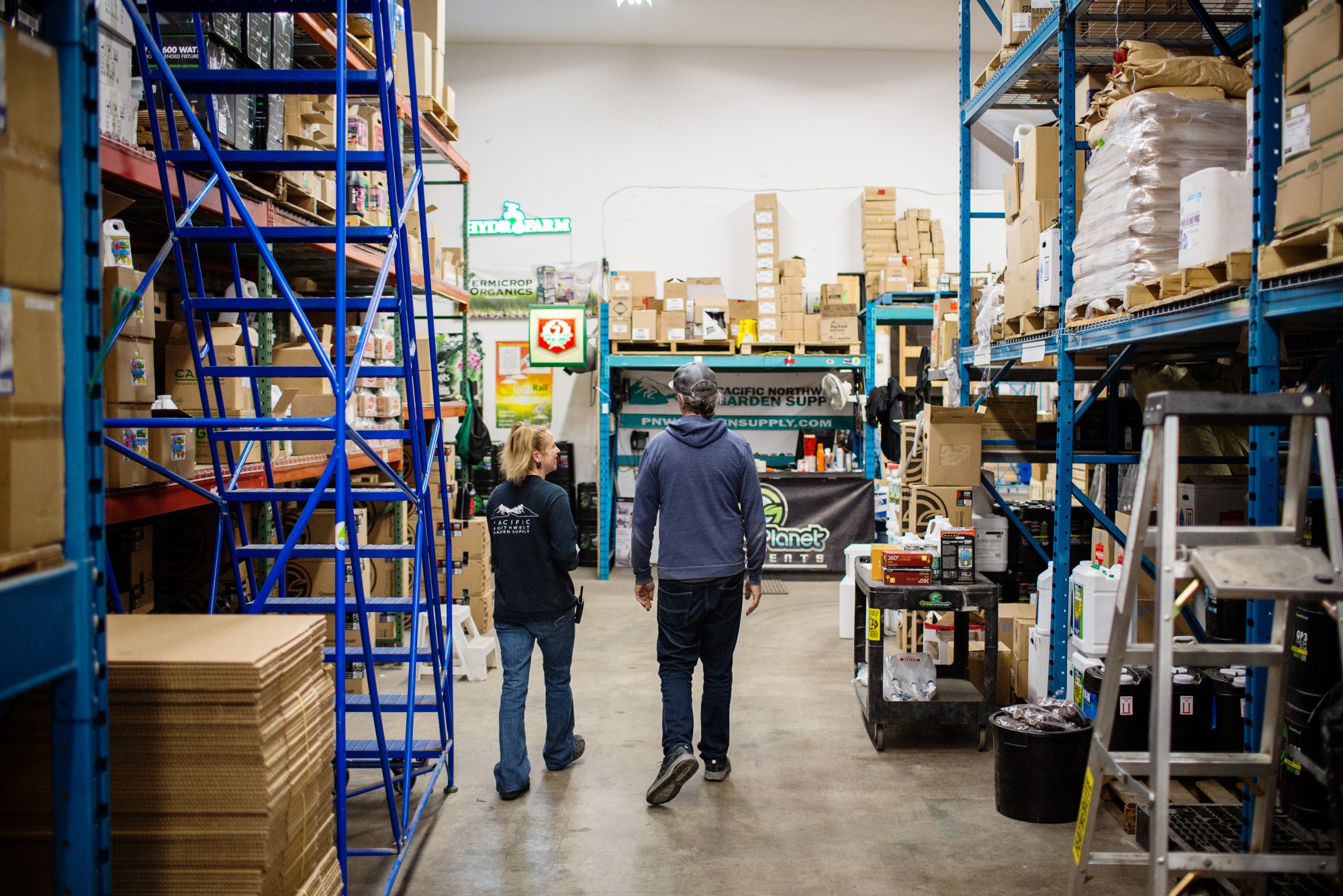 Canada Wholesalers Surprise With Fastest Growth in 17 Months Bloomberg