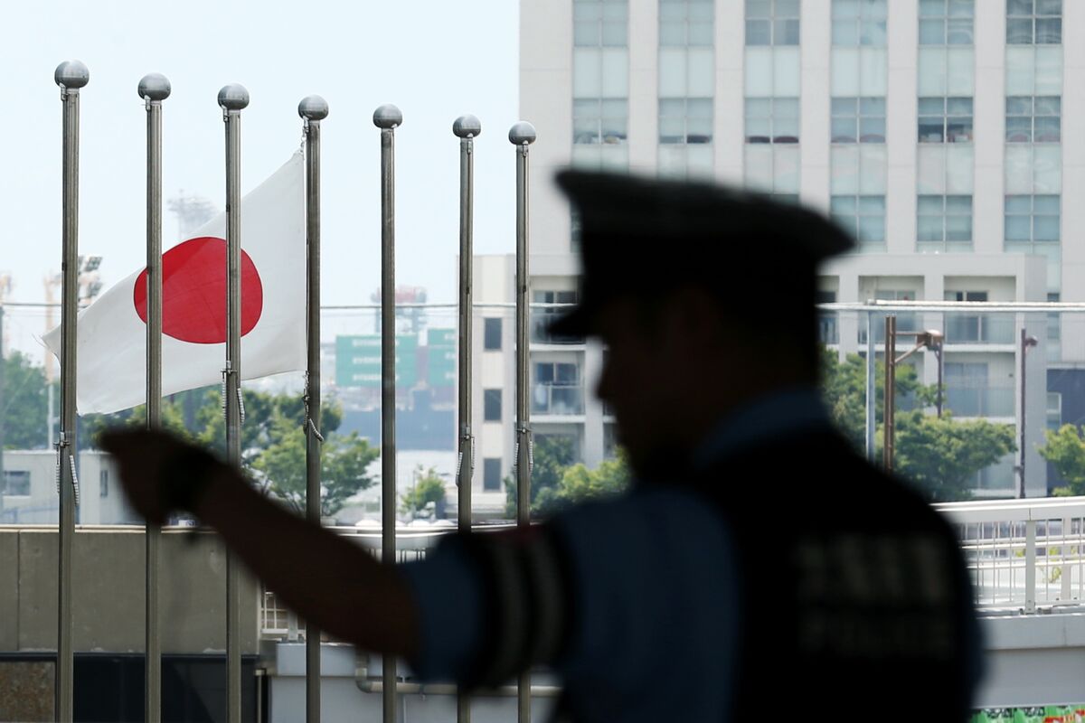 Japan Sees ‘Grave Concern’ In Beijing’s East China Sea Actions - Bloomberg