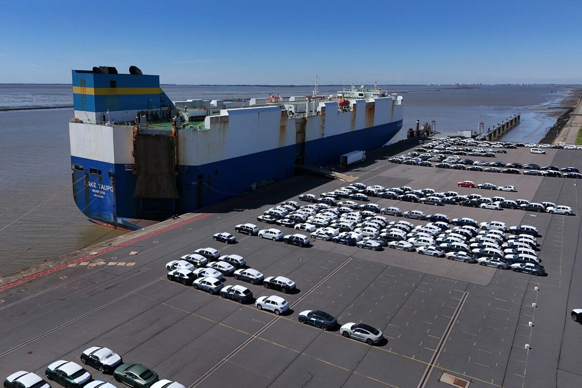 EU Vows Action If Trump Adopts Car Tariffs, But Urges Restraint