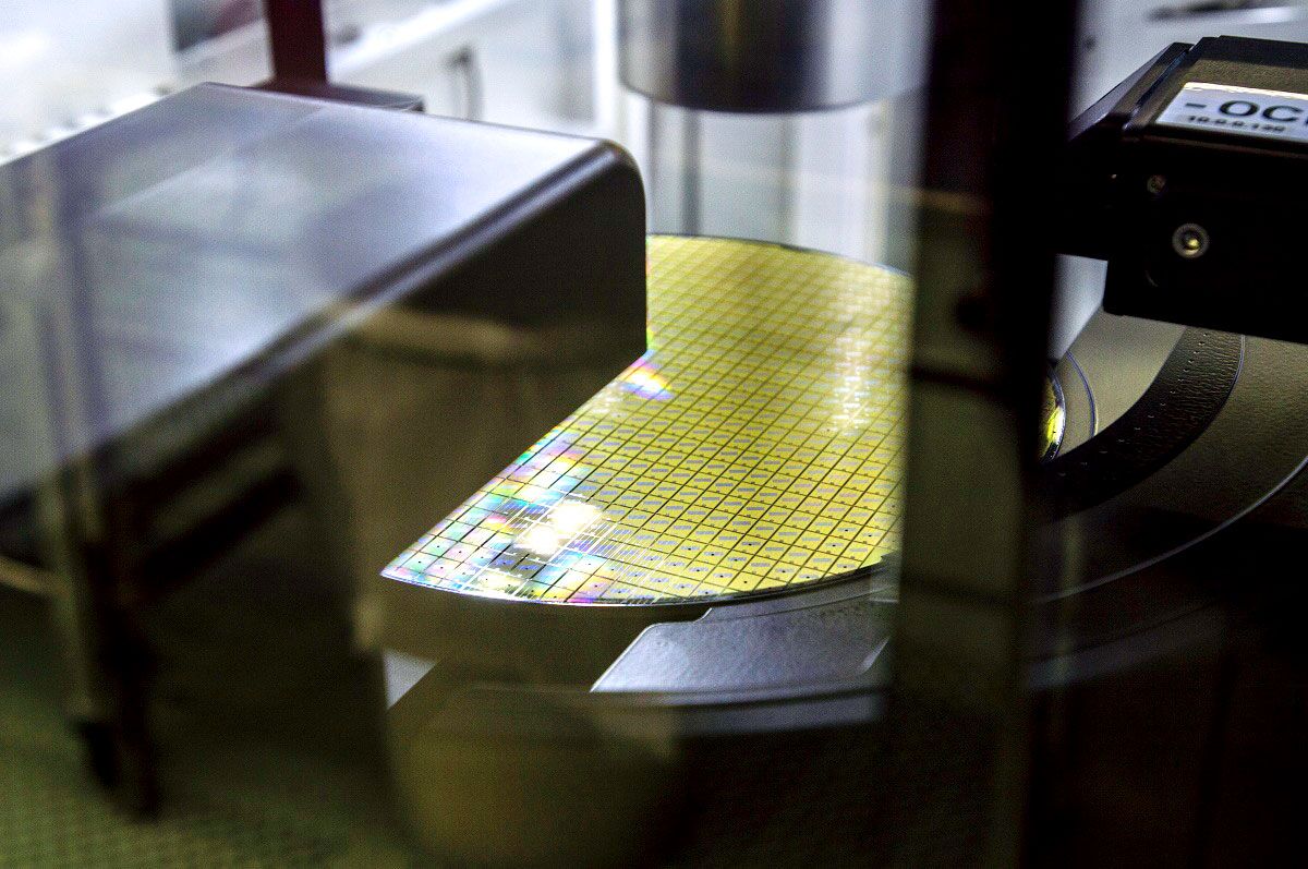STMicro Eyes $1.5 Billion Convertible Bonds After AI-Fueled Jump