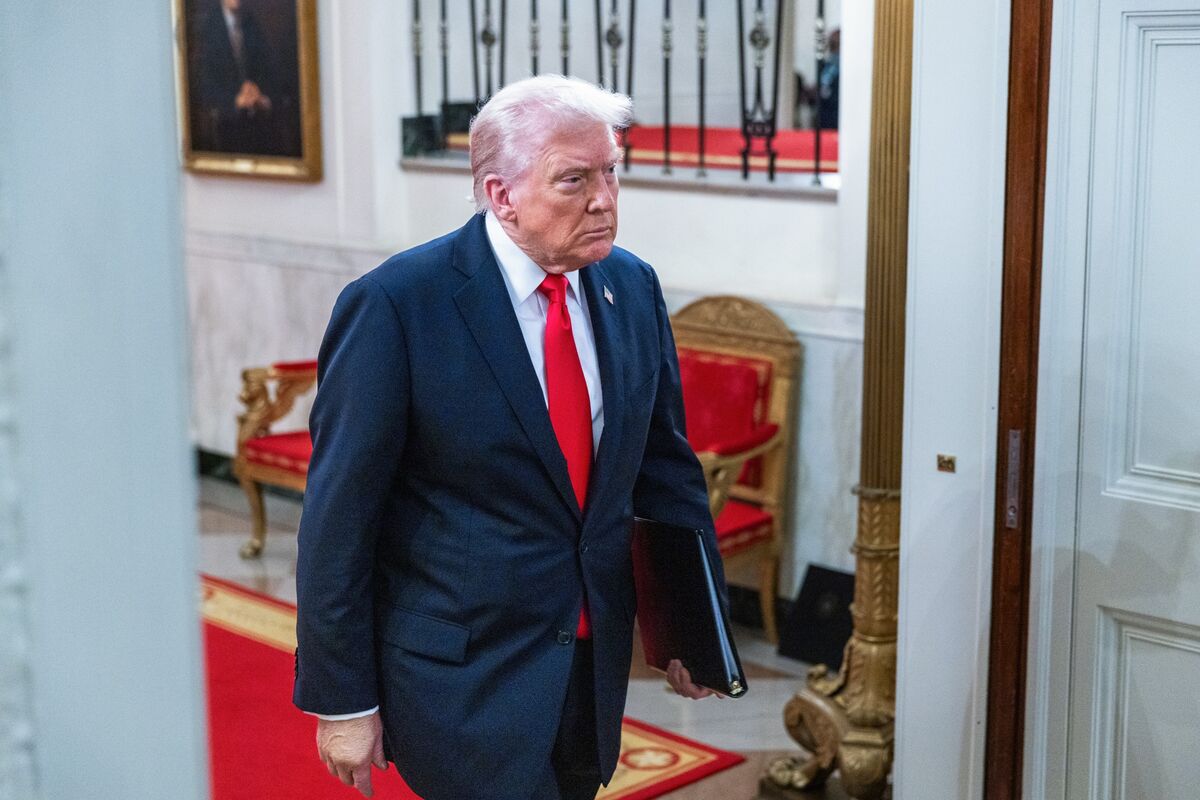Tại sao Trump đe dọa cấm nhập khẩu dầu ăn từ Trung Quốc