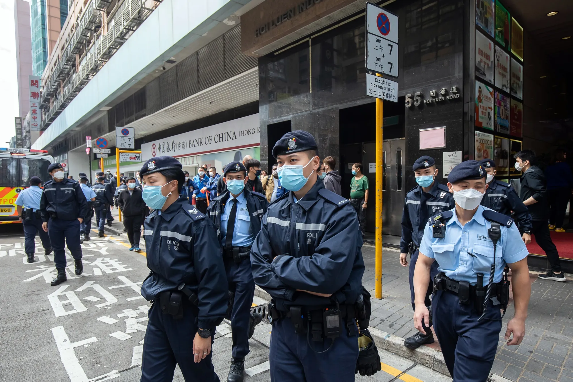 Police officers raid&nbsp;online media outlet Stand News&nbsp;in Hong Kong, China.