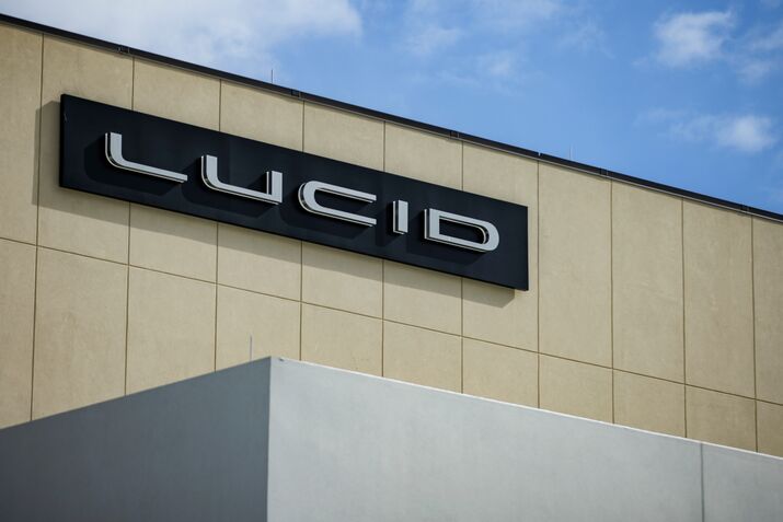 A Lucid Motors Showroom Ahead Of Lucid Group Inc Earnings Figures