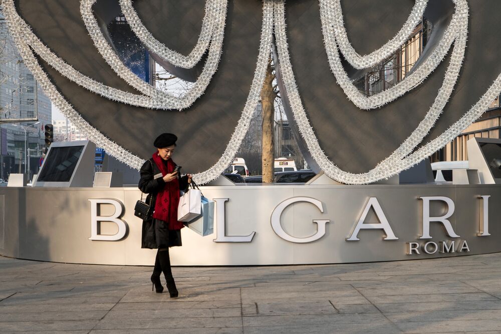 Rich Chinese Still Hungry for Luxury 