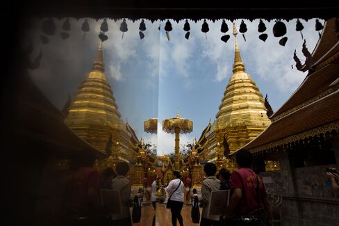 Chinese Tourists in Thailand