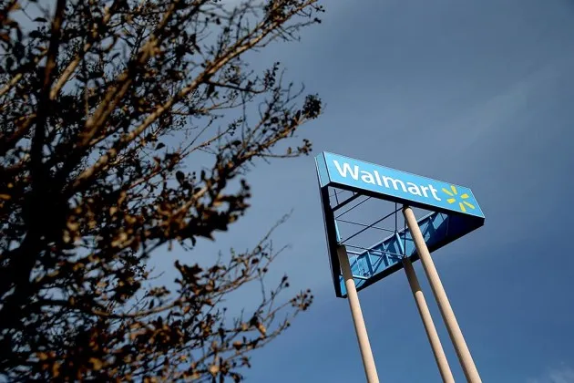 Wal-Mart Brings Falling Prices to the Volatile World of Money Transfers