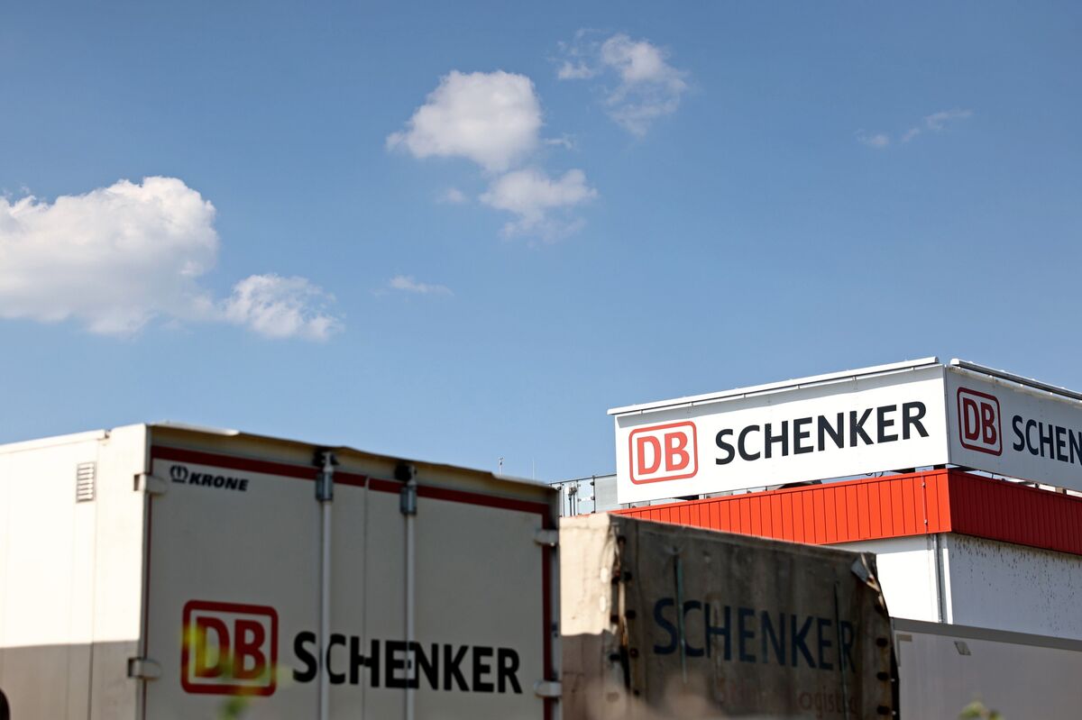 Deutsche Bahn Calls CVC’s Last-Attempt Schenker Bids ‘Inferior’