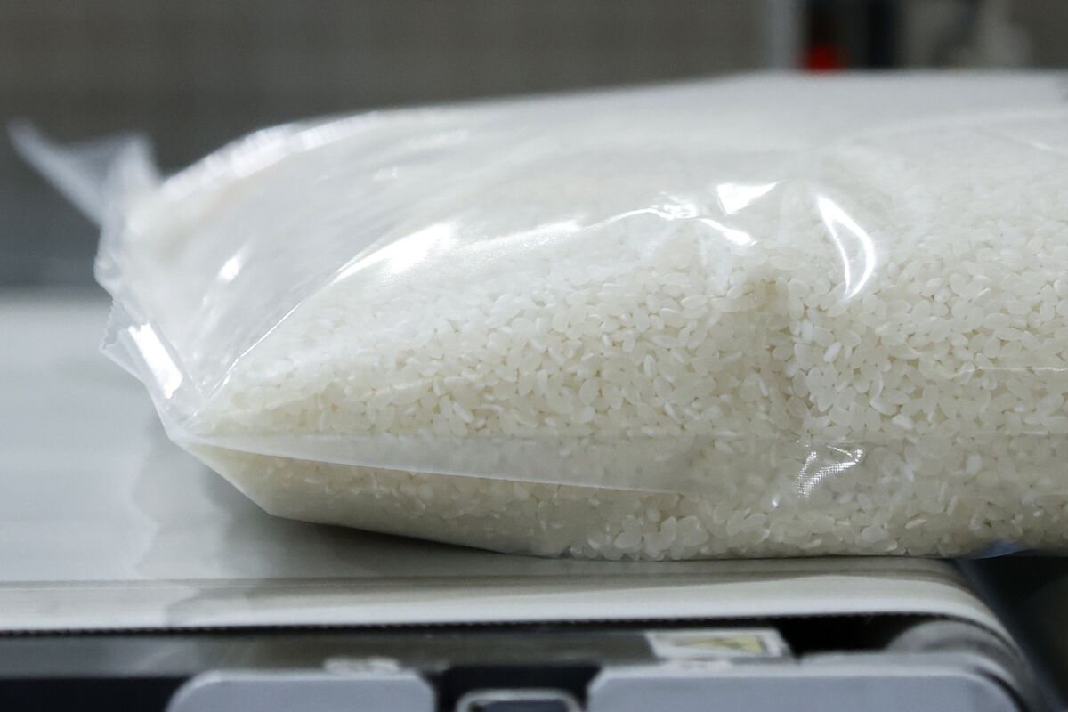 Japan to Sell Rice Stockpiles With Aim to Halve Soaring Prices