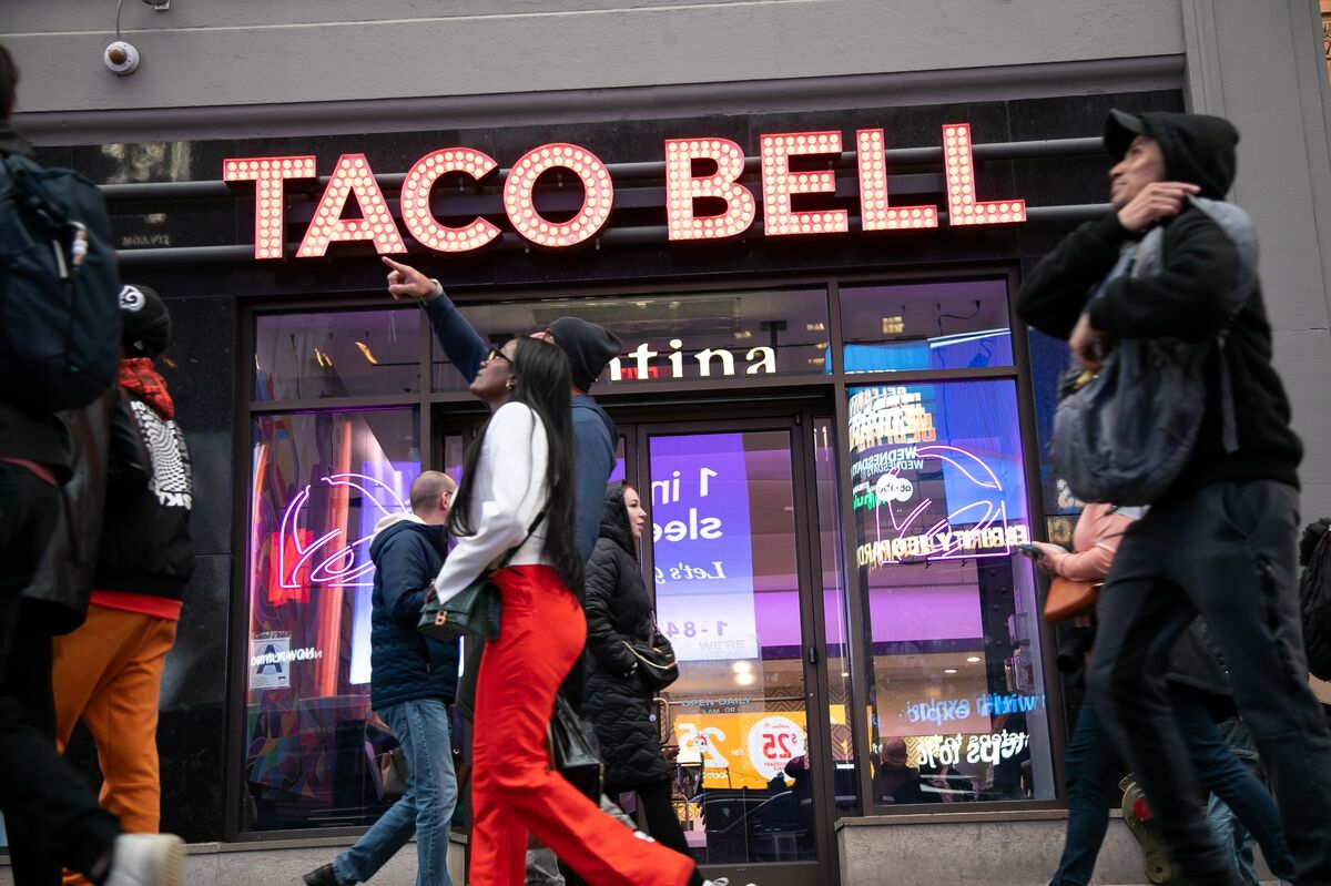 assets.bwbx.io image