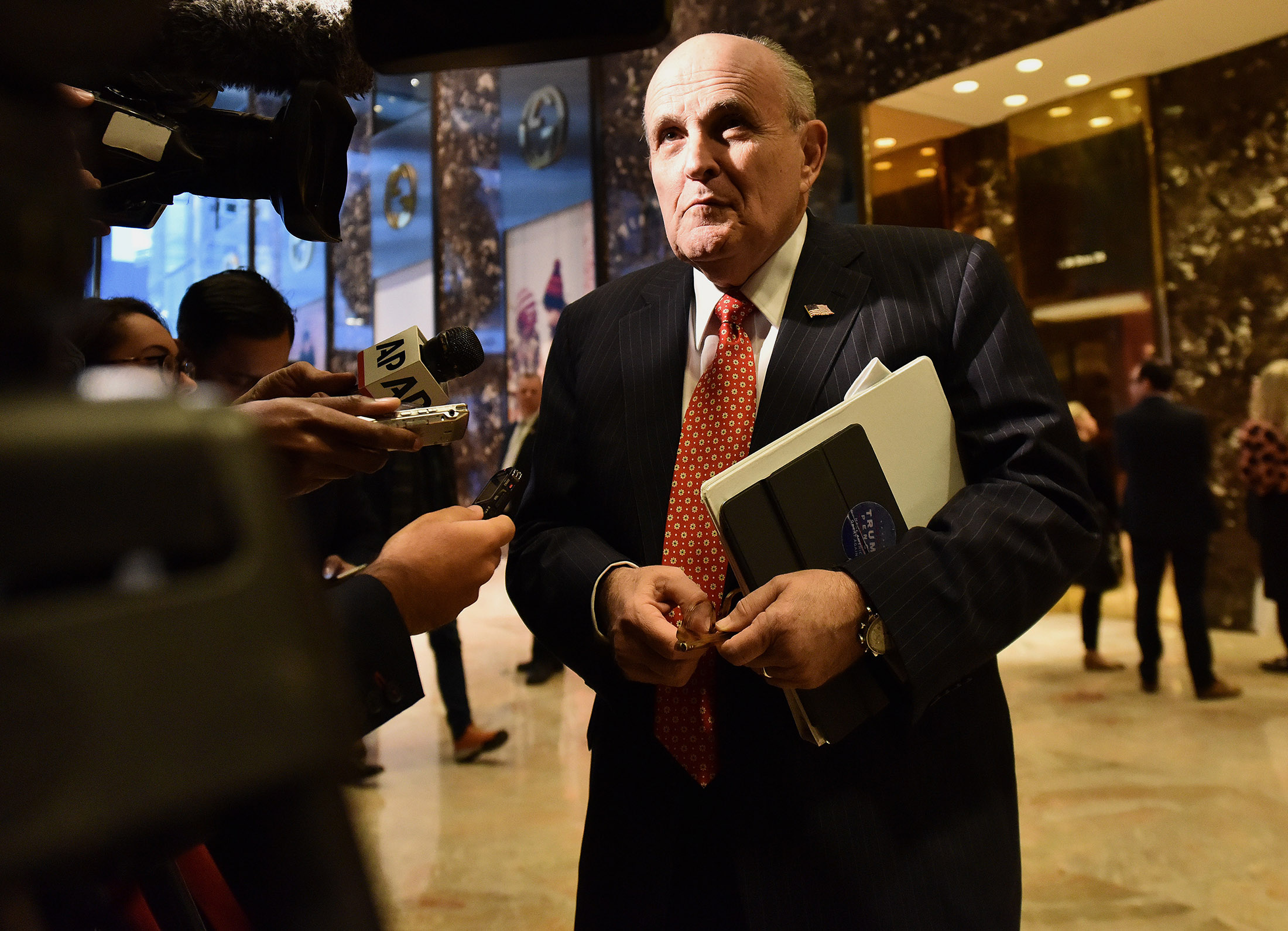 Giuliani Retreats From Travel Ban Role He Once Bragged About - Bloomberg