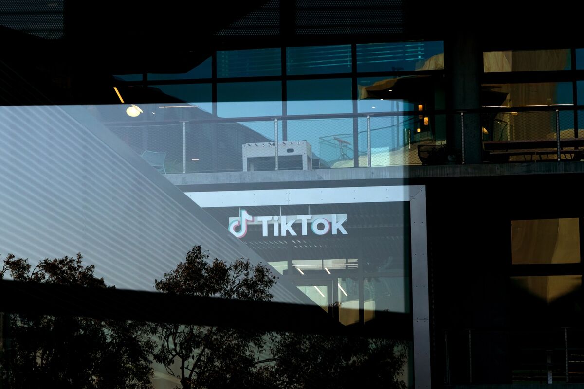 Trump, Xi to Hold Call as TikTok, Tariffs and Nvidia Loom Large