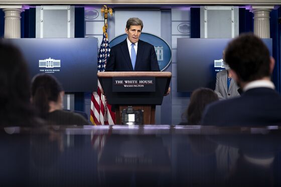 U.S. Climate Groups Call On Kerry to Shut Off Wall Street Funds