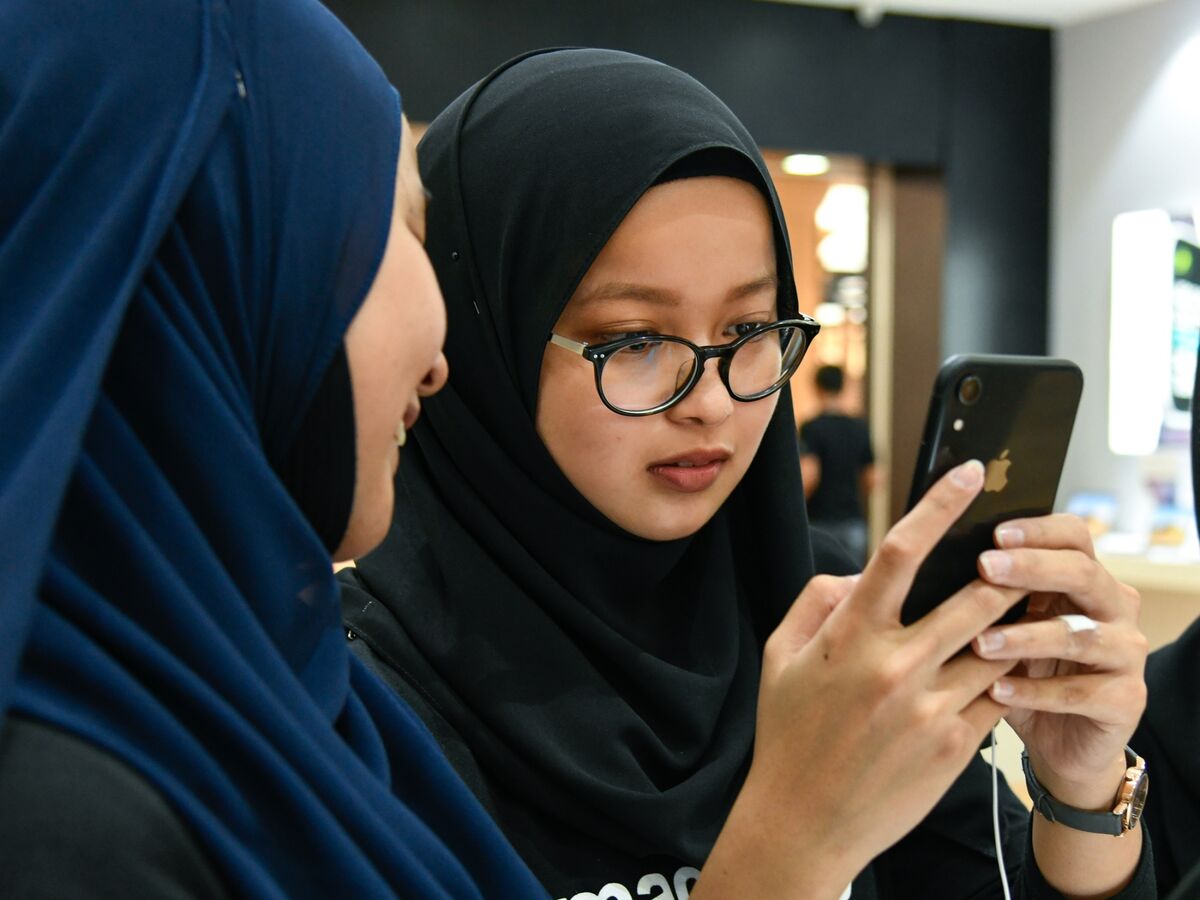 Malaysian Operator U Mobile Targets 500 Million In Ipo Bloomberg
